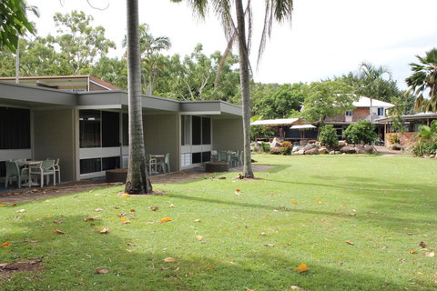 Arcadia Village Motel - Sydneys Hotel 7