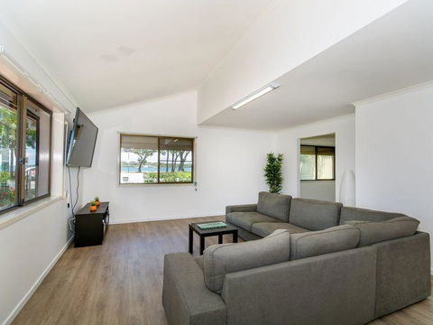 Island Homestay - Sydneys Hotel 1