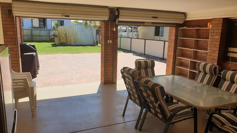 Island Homestay - Sydneys Hotel 4