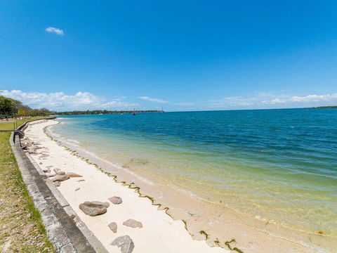Island Homestay - Sydneys Hotel 9