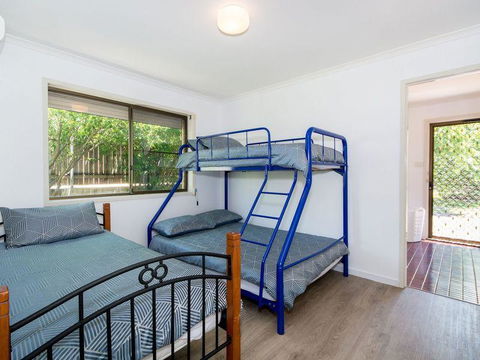 Island Homestay - Sydneys Hotel 20