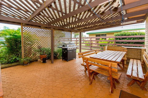 Lowset Sweetie, Central To Everything - Partridge St, Bongaree - Sydneys Hotel 8