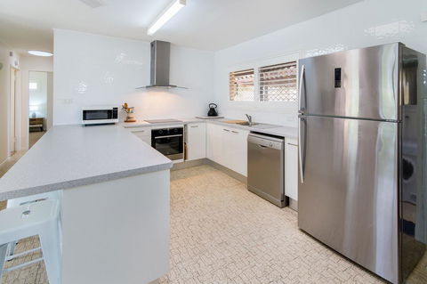 Lowset Sweetie, Central To Everything - Partridge St, Bongaree - Sydneys Hotel 18
