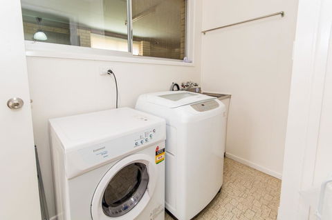 Lowset Sweetie, Central To Everything - Partridge St, Bongaree - Sydneys Hotel 10