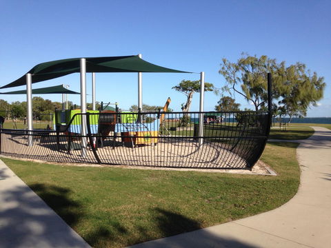 Keith\'s Place, 1 Of The 3 Most Popular Units On Bribie - Sydneys Hotel 42