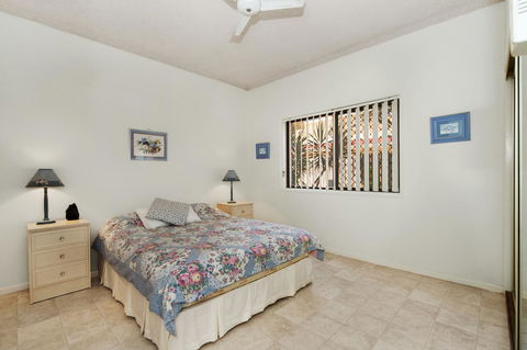 Keith\'s Place, 1 Of The 3 Most Popular Units On Bribie - Sydneys Hotel 25
