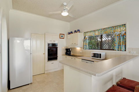 Keith\'s Place, 1 Of The 3 Most Popular Units On Bribie - Sydneys Hotel 15