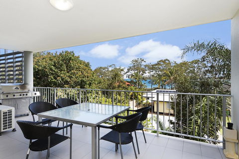 Keith's Sister - Sydneys Hotel 4