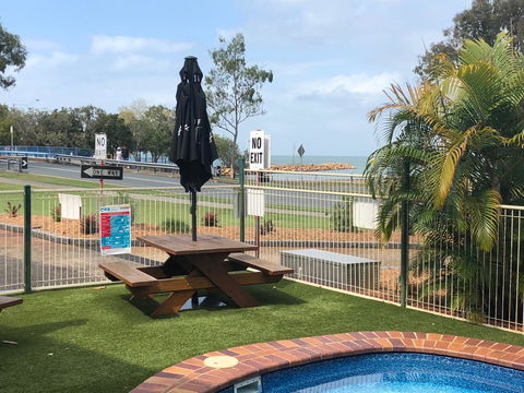 Bribie Waterways Motel - Sydneys Hotel 4