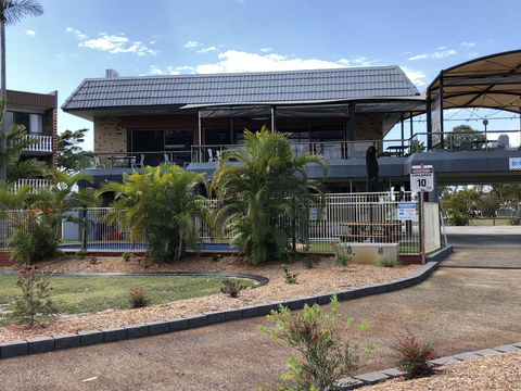 Bribie Waterways Motel - Sydneys Hotel 15