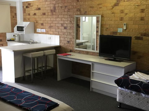 Bribie Waterways Motel - Sydneys Hotel 31