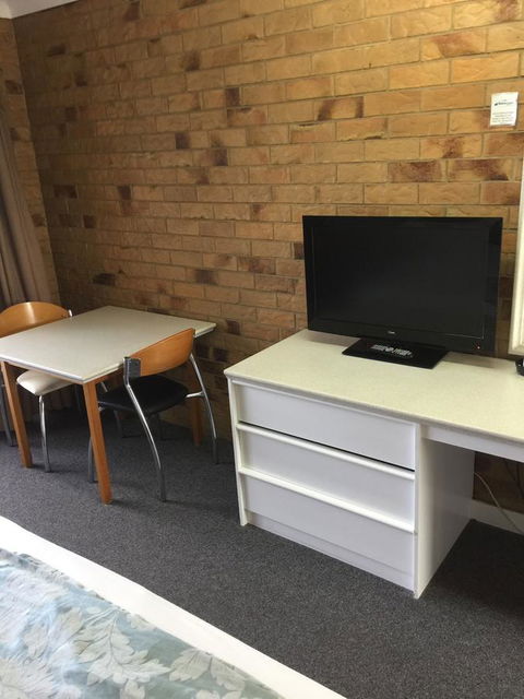 Bribie Waterways Motel - Sydneys Hotel 36