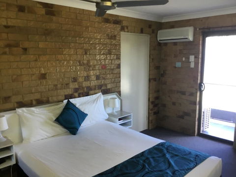 Bribie Waterways Motel - Sydneys Hotel 16