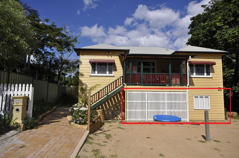 Retro Beach Flat - Sydneys Hotel 15