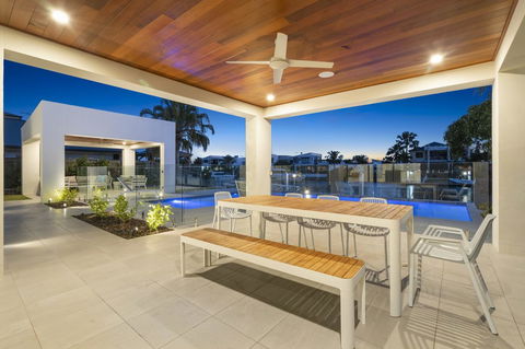 Luxury Canal Front Holiday House - Sydneys Hotel 14