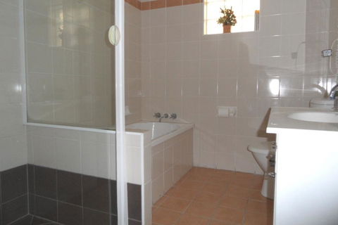 Sylvan Beach Resort - Sydneys Hotel 30