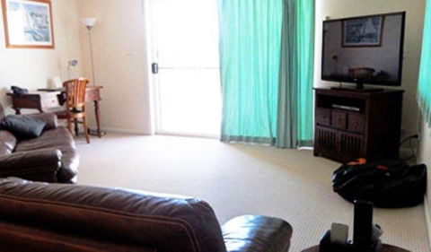 Sylvan Beach Resort - Sydneys Hotel 23