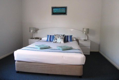 Sylvan Beach Resort - Sydneys Hotel 29