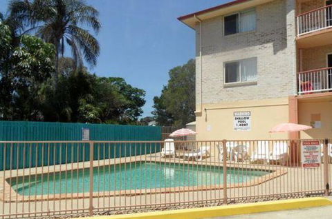 Sylvan Beach Resort - Sydneys Hotel 12