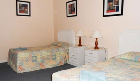 Sylvan Beach Resort - Sydneys Hotel 17