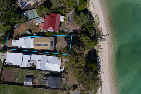 Bribie Beach House - Sydneys Hotel 2