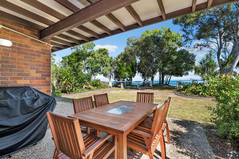 Bribie Beach House - Sydneys Hotel 1