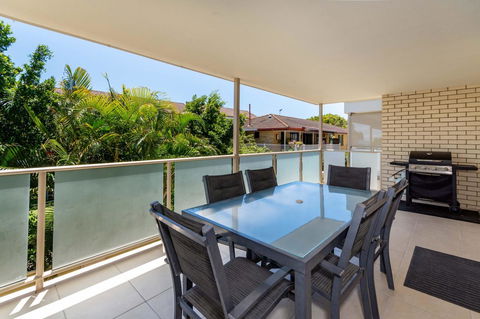 Enjoy The Sea Breezes From The Balcony - Boyd St, Woorim - Sydneys Hotel 4
