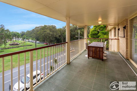 Immaculate Spacious Second Floor Unit Overlooking Pristine Parklands - Sydneys Hotel 2