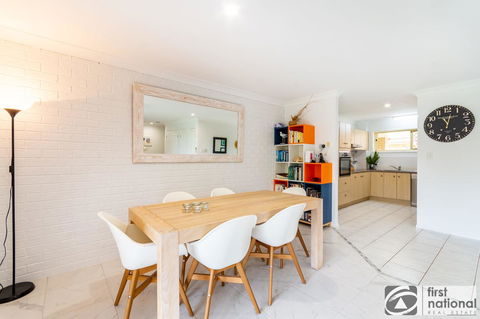 Immaculate Spacious Second Floor Unit Overlooking Pristine Parklands - Sydneys Hotel 6