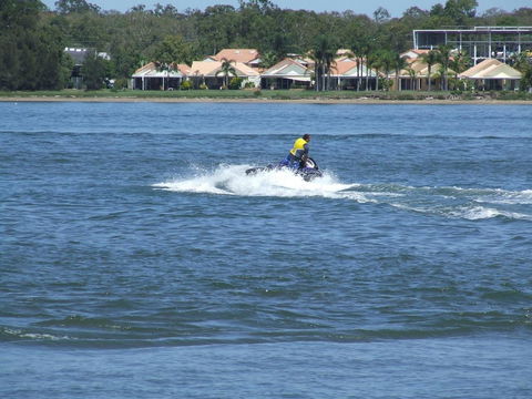 Lowset Home On The Canal - Dolphin Dr, Bongaree - Sydneys Hotel 14