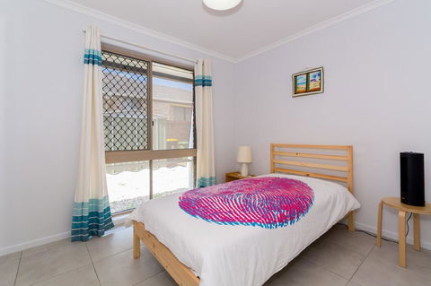 Lowset Home On The Canal - Dolphin Dr, Bongaree - Sydneys Hotel 17