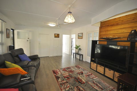 Beachside Beauty - Sydneys Hotel 10