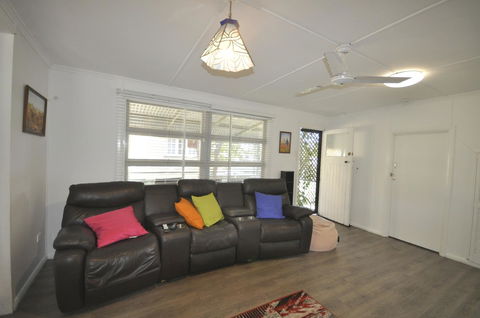 Beachside Beauty - Sydneys Hotel 8
