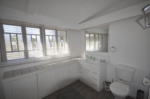 Beachside Beauty - Sydneys Hotel 5