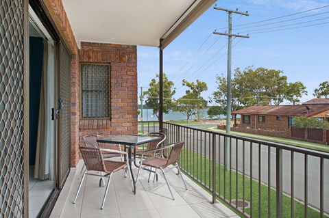Waterviews,Pool, Wifi Its All Here !- Welsby Pde, Bongaree - Sydneys Hotel 0