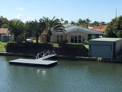 Private Canal Duplex With Pontoon - Oleander Drive, Bongaree - Sydneys Hotel 0