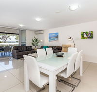 First Floor Air Conditioned Free Wi-Fi - Sydneys Hotel