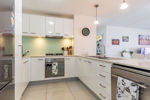 First Floor, Air Conditioned, Free Wi-Fi! - Sydneys Hotel 11