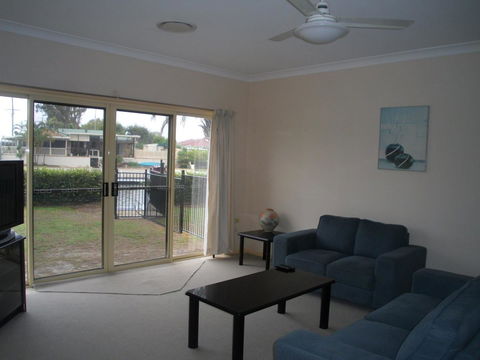 Ground Floor, Family Unit On The Canal With Free WIFI! - Sydneys Hotel 15
