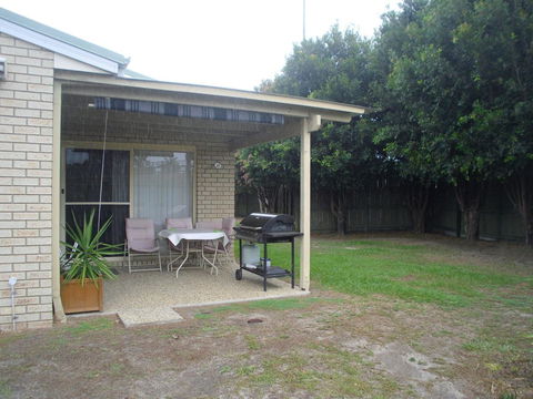 Ground Floor, Family Unit On The Canal With Free WIFI! - Sydneys Hotel 4