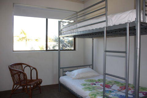Close To Surf Beach, Surf Club, Hotel And Shops - Boyd St, Woorim - Sydneys Hotel 2