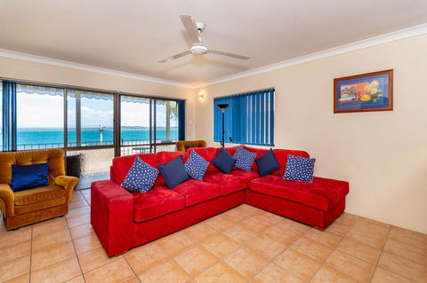 Fantastic Views From This Top Floor Unit! - Sydneys Hotel 0