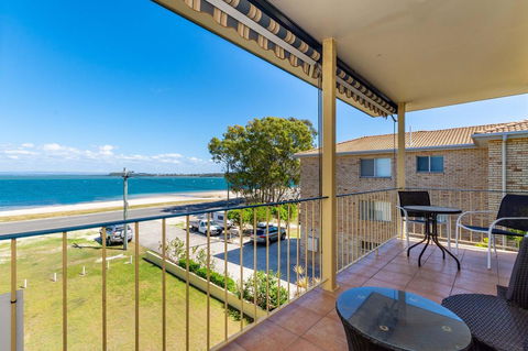 Fantastic Views From This Top Floor Unit! - Sydneys Hotel 14