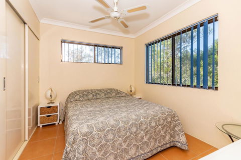 Fantastic Views From This Top Floor Unit! - Sydneys Hotel 9