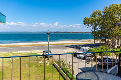 Fantastic Views From This Top Floor Unit! - Sydneys Hotel 4