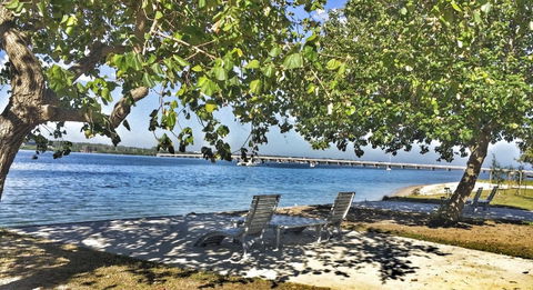 First Floor Unit Close To Shops, Park And Waterfront! - Sydneys Hotel 17