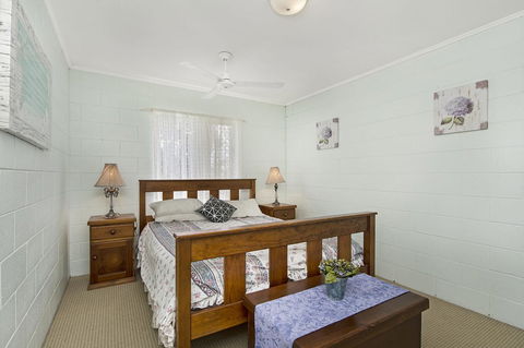 First Floor Unit Close To Shops, Park And Waterfront! - Sydneys Hotel 2