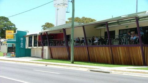 First Floor Unit Close To Shops, Park And Waterfront! - Sydneys Hotel 3