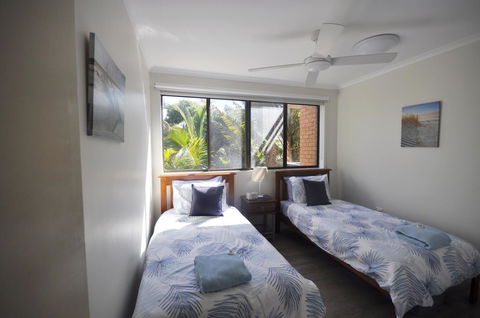 Crystal Waters On The Beach - Sydneys Hotel 5