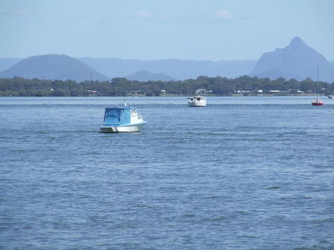 Spacious Family Unit With Incredible Views. - Sydneys Hotel 3